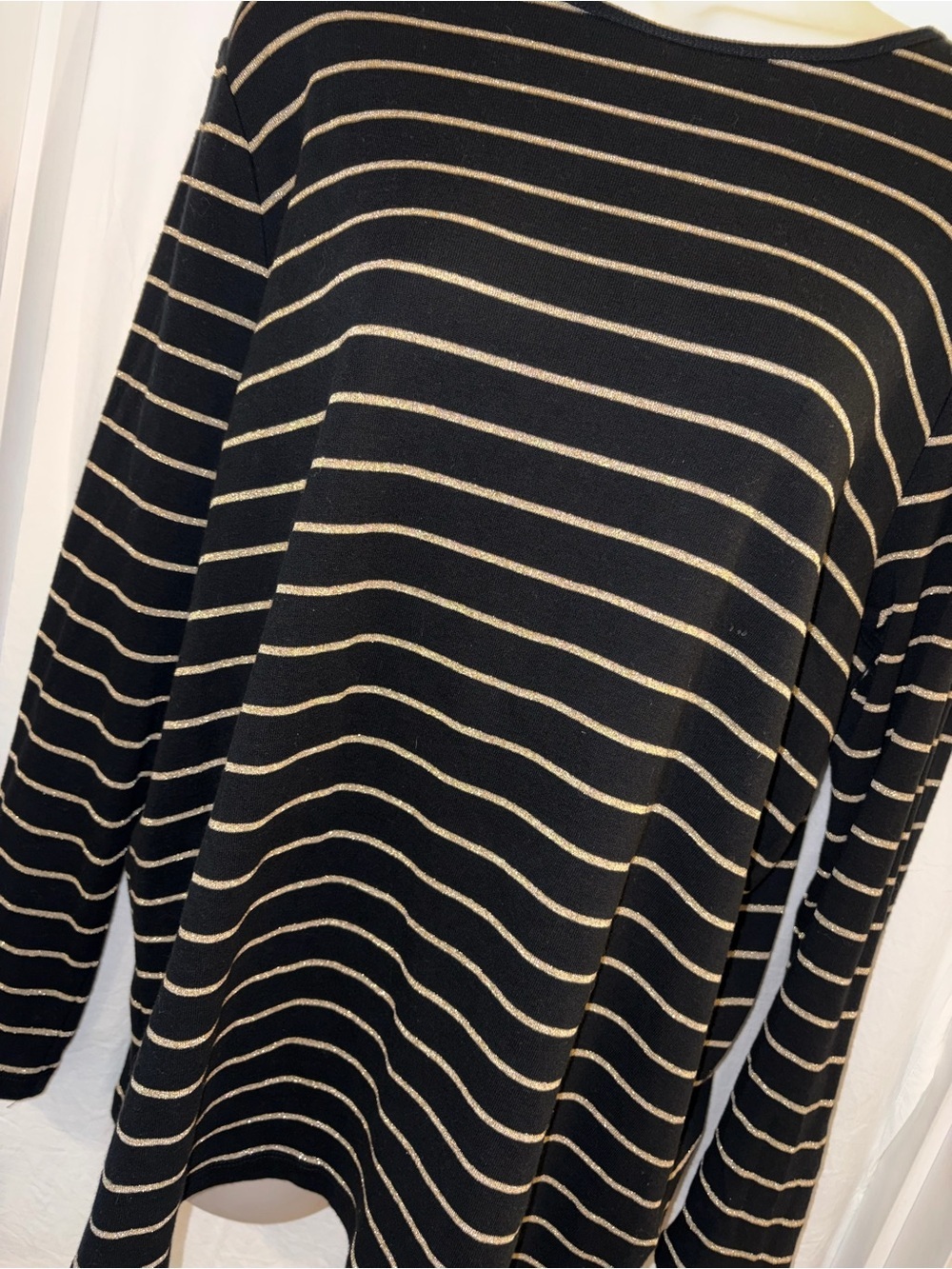 Lauren Ralph Lauren 90% cotton Black & Gold Striped Long Sleeve Top LIKE NEW - Picture 2 of 6